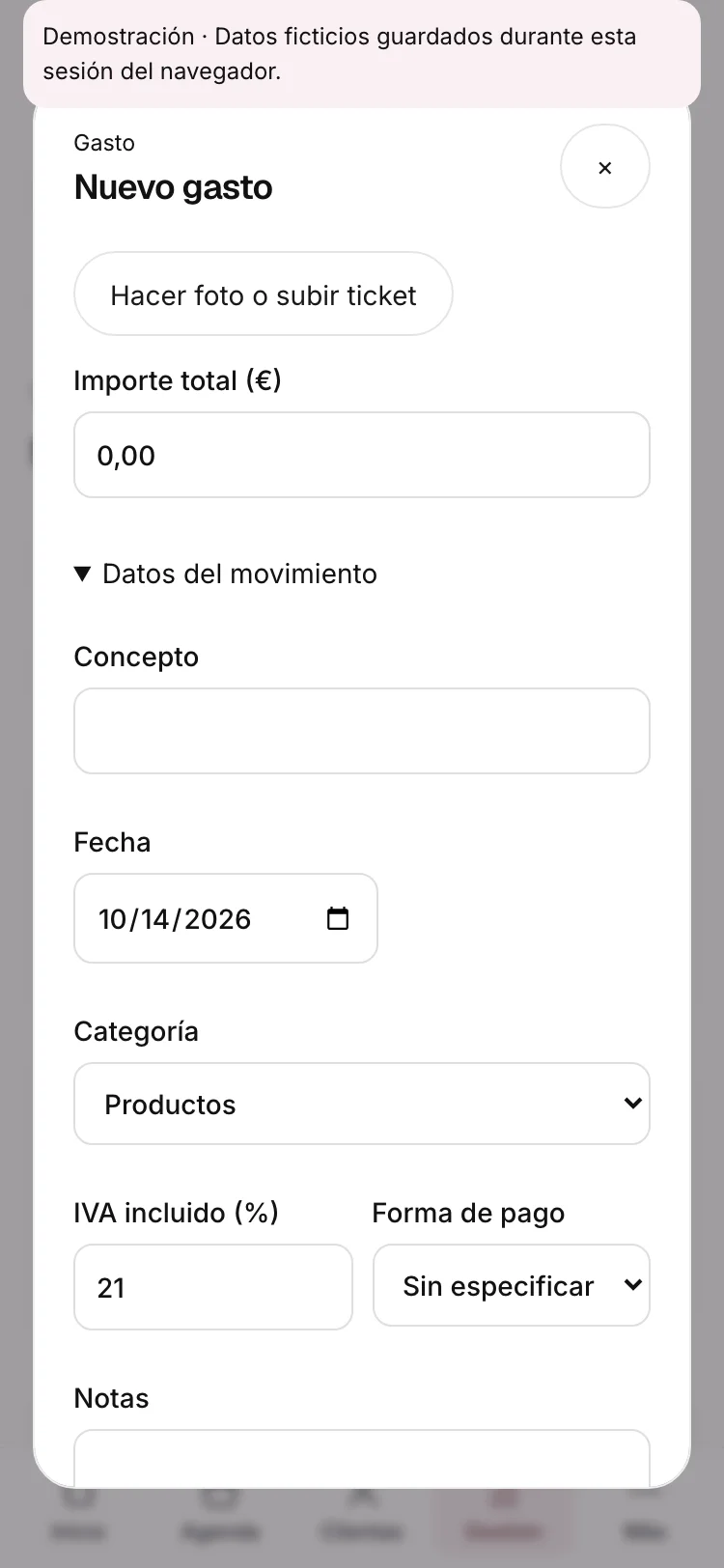 Formulario Nuevo gasto con lectura de ticket (datos ficticios)